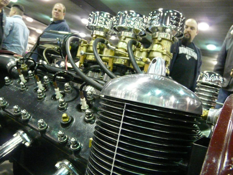 Illustration for article titled 1929 Ford Zephster Sports Breathtaking Lincoln V12, Tricks Up Sleeve